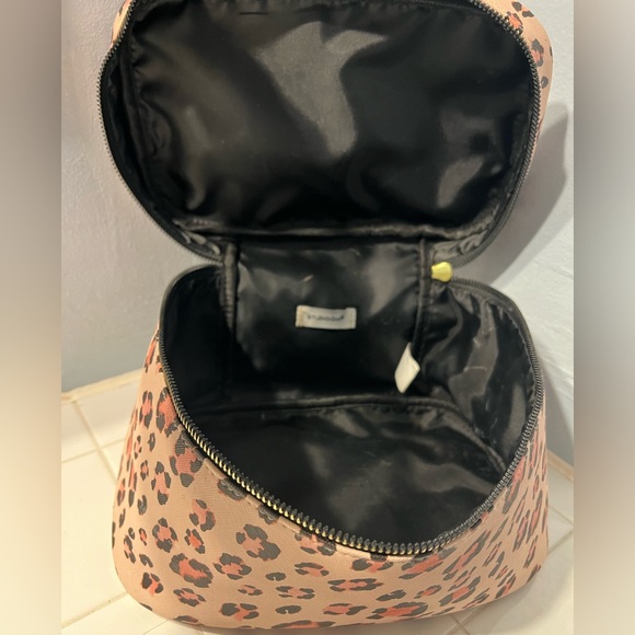 Studio OH! Makeup Bag - Picture 3 of 4